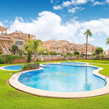Belvilla By Oyo Lovely Bungalow With Swimming Pool 奥里韦拉 外观 照片